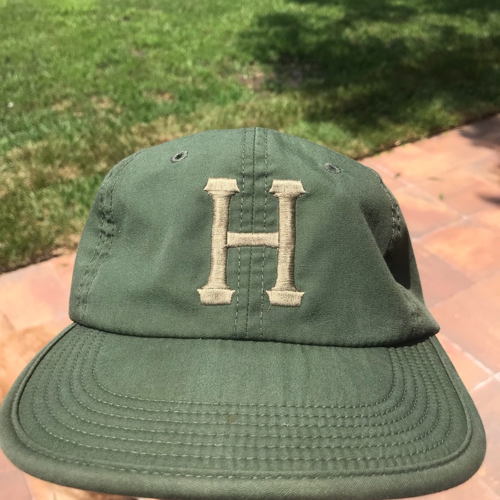 Flexible huf hat